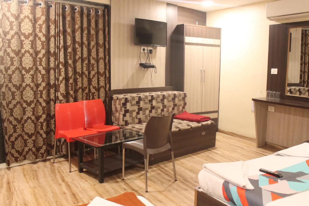 浦那 Mukesh Residency酒店 外观 照片