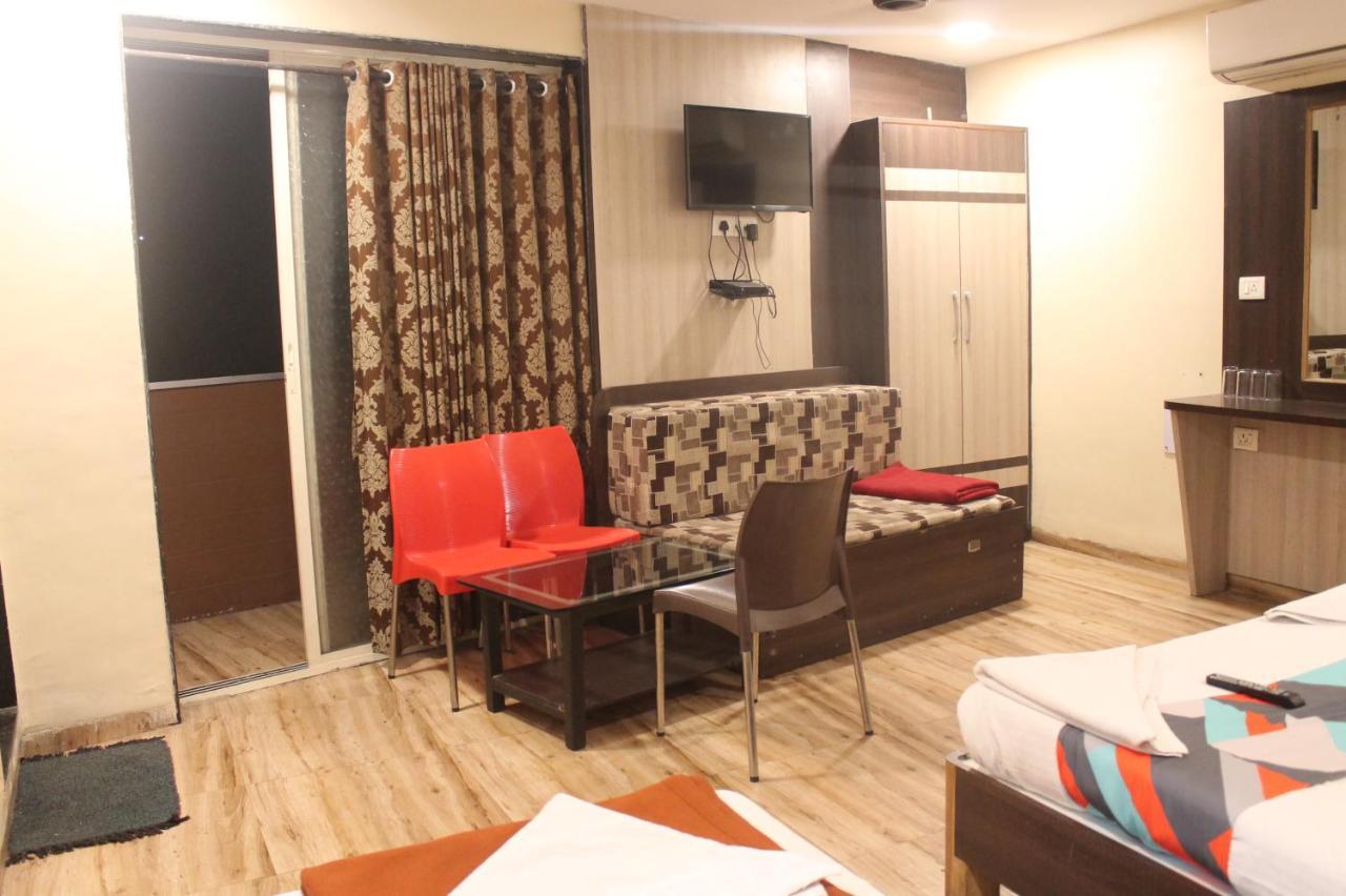 浦那 Mukesh Residency酒店 外观 照片